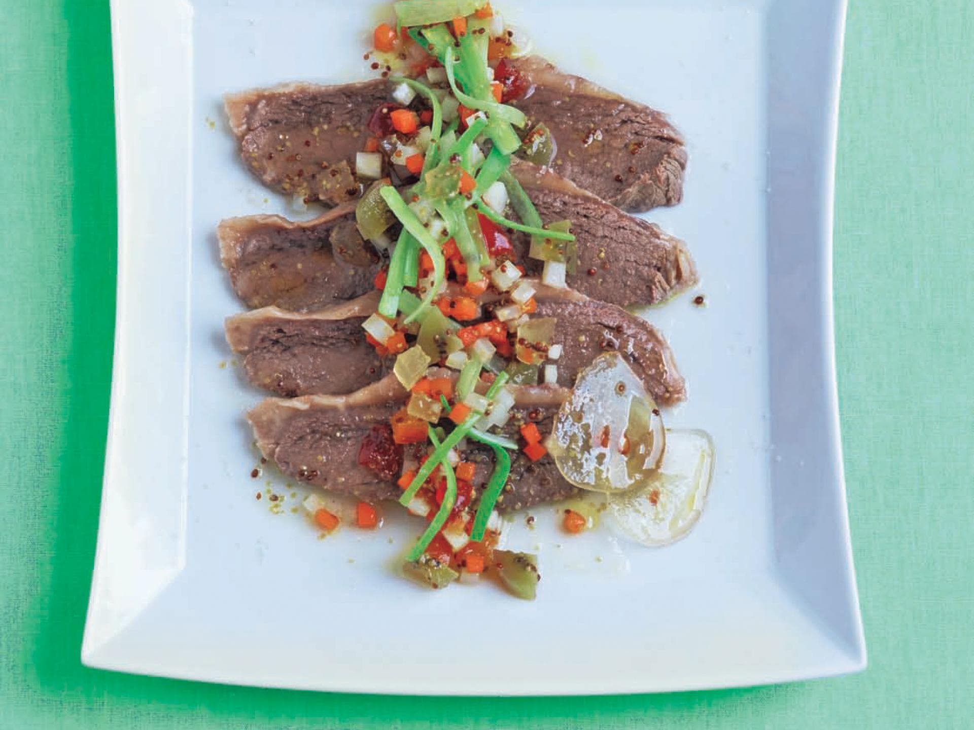 Tafelspitz mit Mostarda Tafelspitz mit Mostarda, einer Senffrucht - Das Rezept finden Sie hier