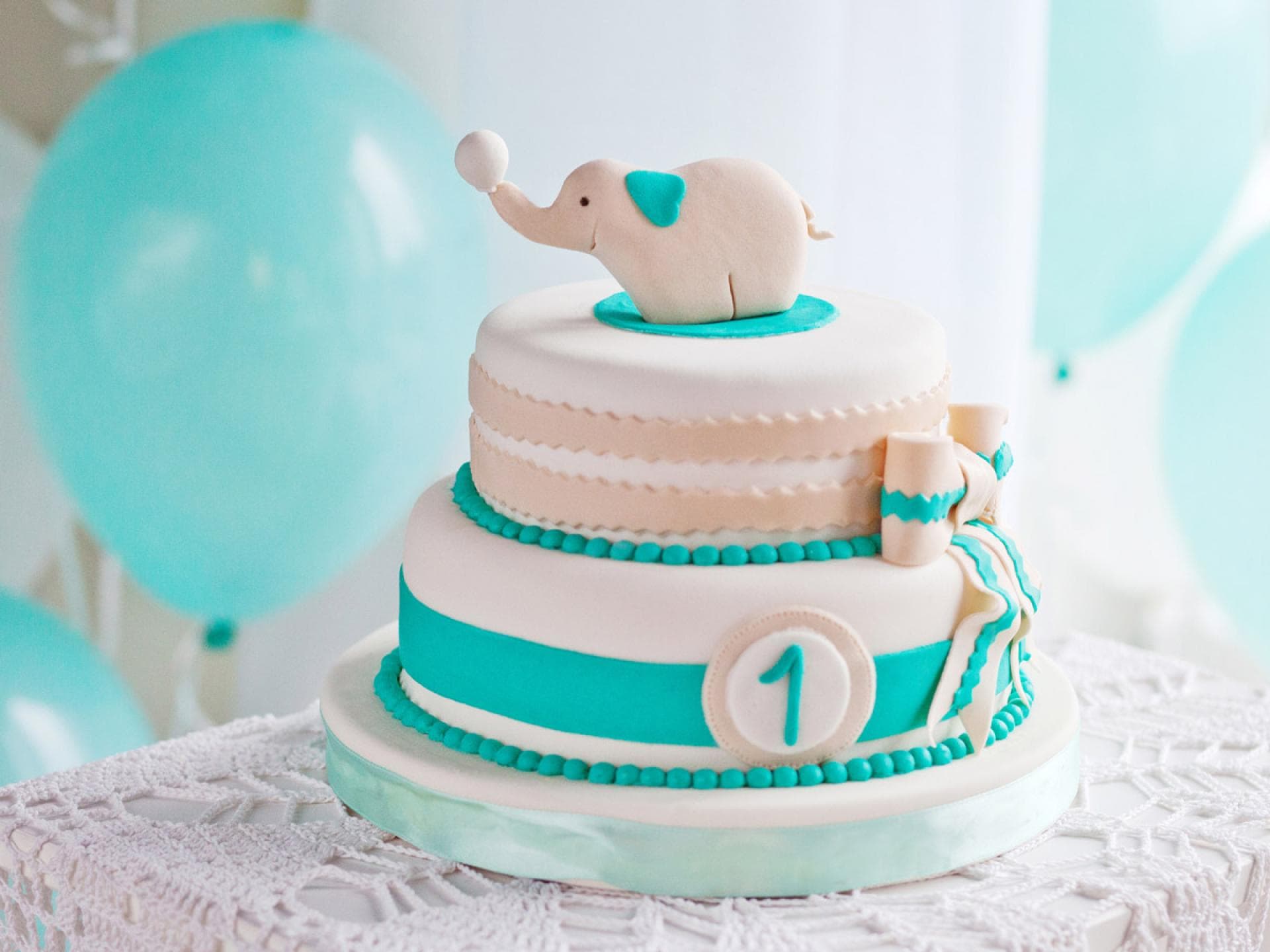 Torte zum ersten Geburtstag