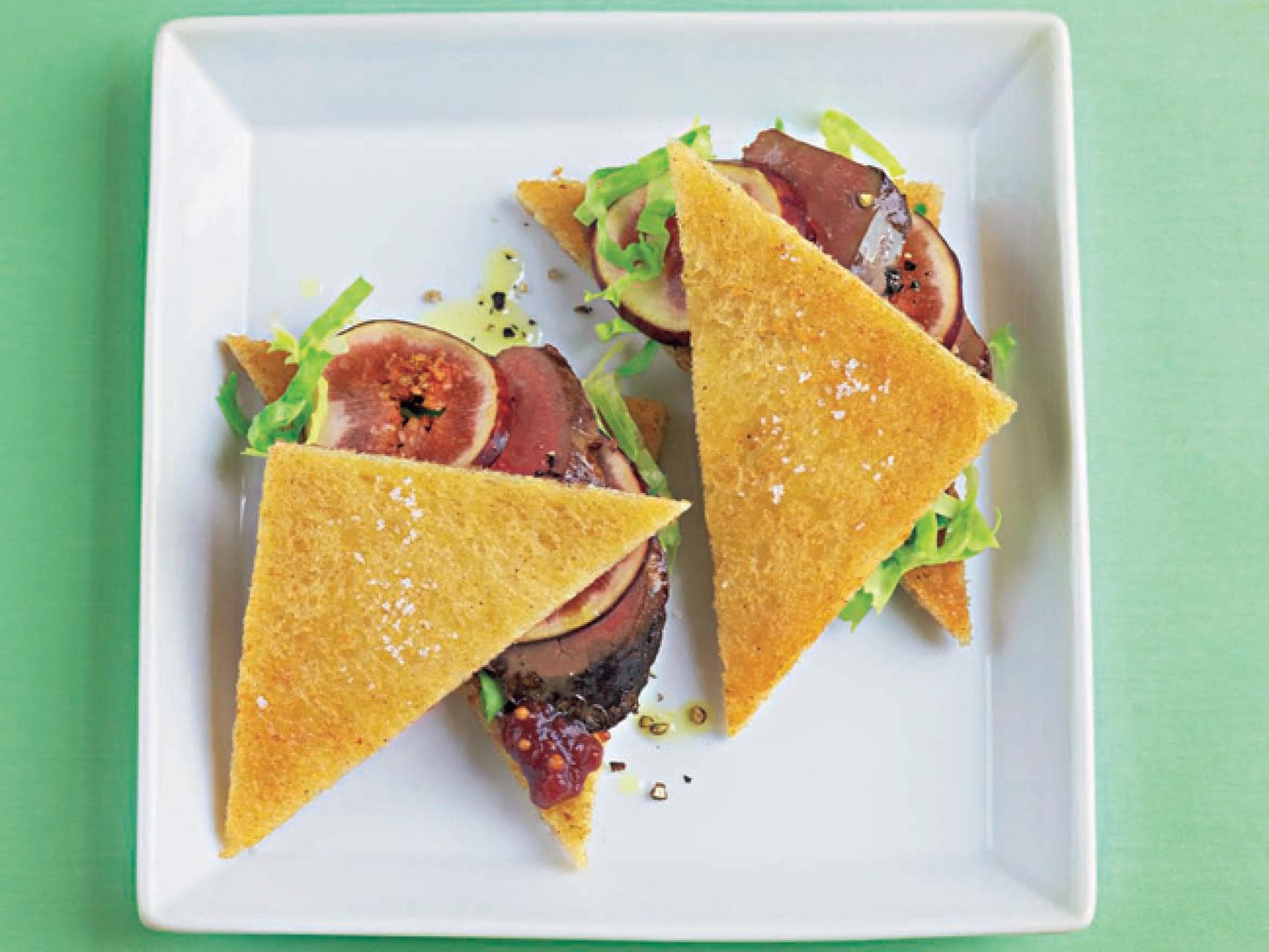 Entenleber-Tramezzini Entenleber-Tramezzini - Das leckere Rezept der Starköchin finden Sie bei uns