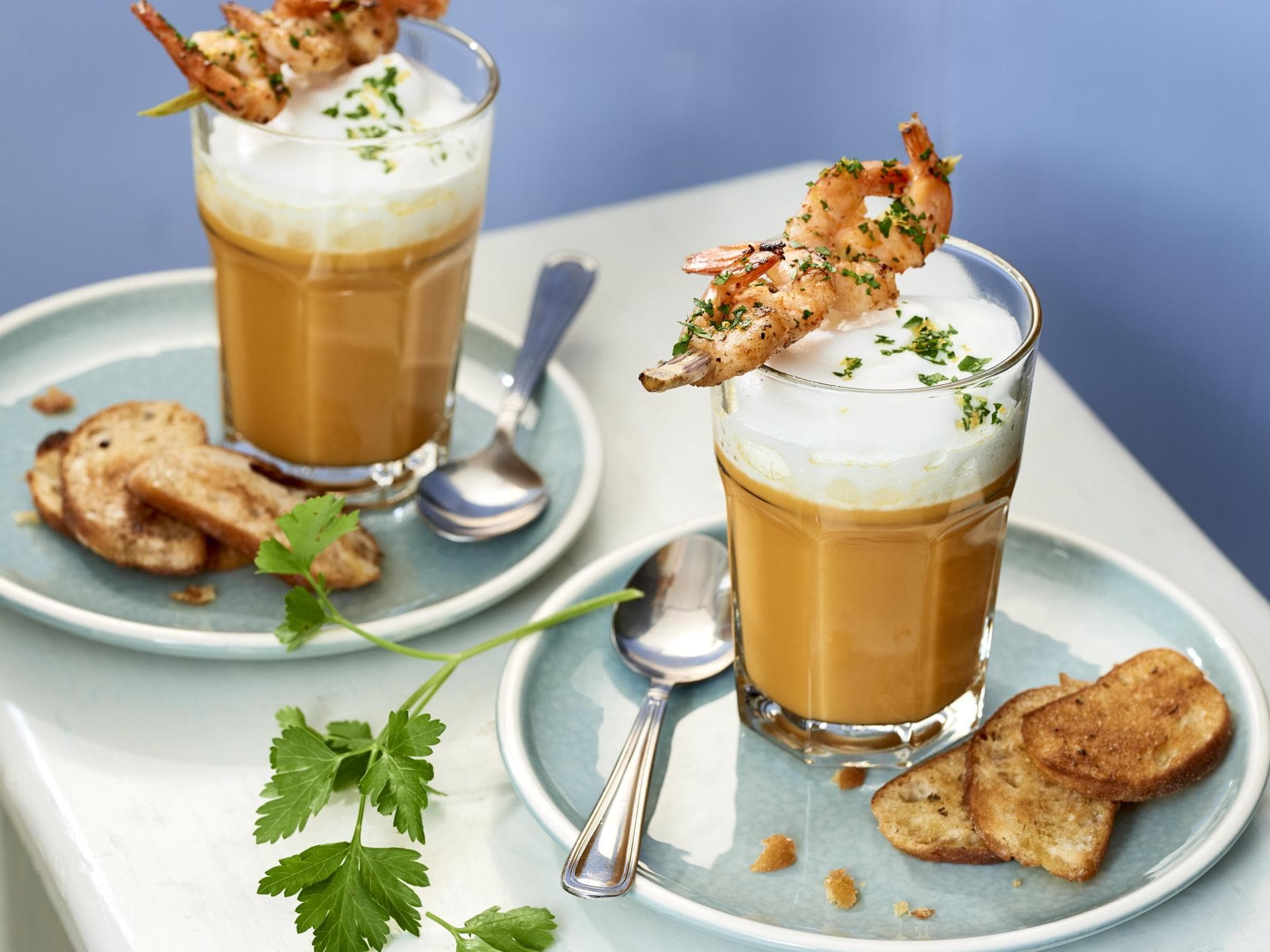 Süßkartoffelsuppe mit Garnelen Süßkartoffelsuppe mit Garnelen