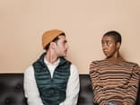 Mann und Frau auf der Couch Mann und Frau auf der Couch
