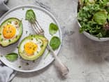 Gebackene Avocado mit Ei