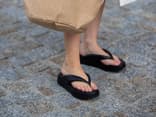 Cloud Sandals in Schwarz 