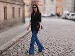 Leo Eberlin mit Schlaghose und Blazer