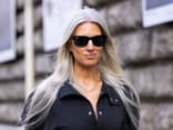 Sarah Harris hat ihre grauen Haare rauswachsen lassen