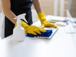 Vergilbtes Plastik reinigen 