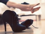 Ist der Schuh ausgezogen, stinken die Füße oft unangenehm