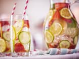 Trend Infused Water: Wasser mit Früchten im Glas