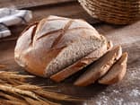 Sauerteigbrot angeschnitten