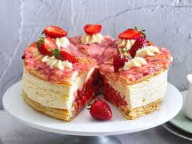 Erdbeer-Torte mit Blätterteig