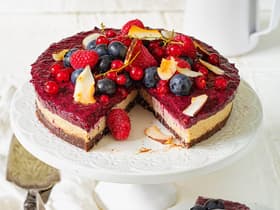 Beeren Kokos Torte 2