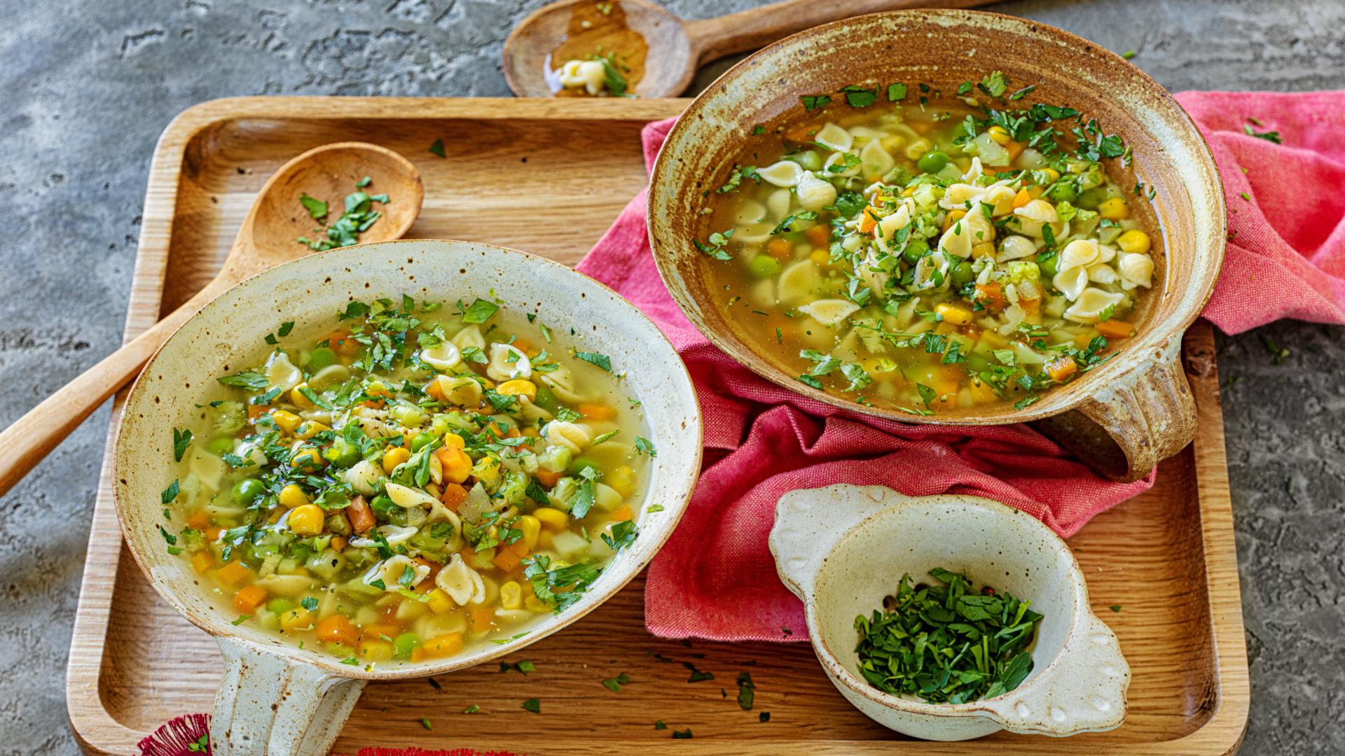 Gemüsesuppe: Leckeres Rezept für klassische Brühe