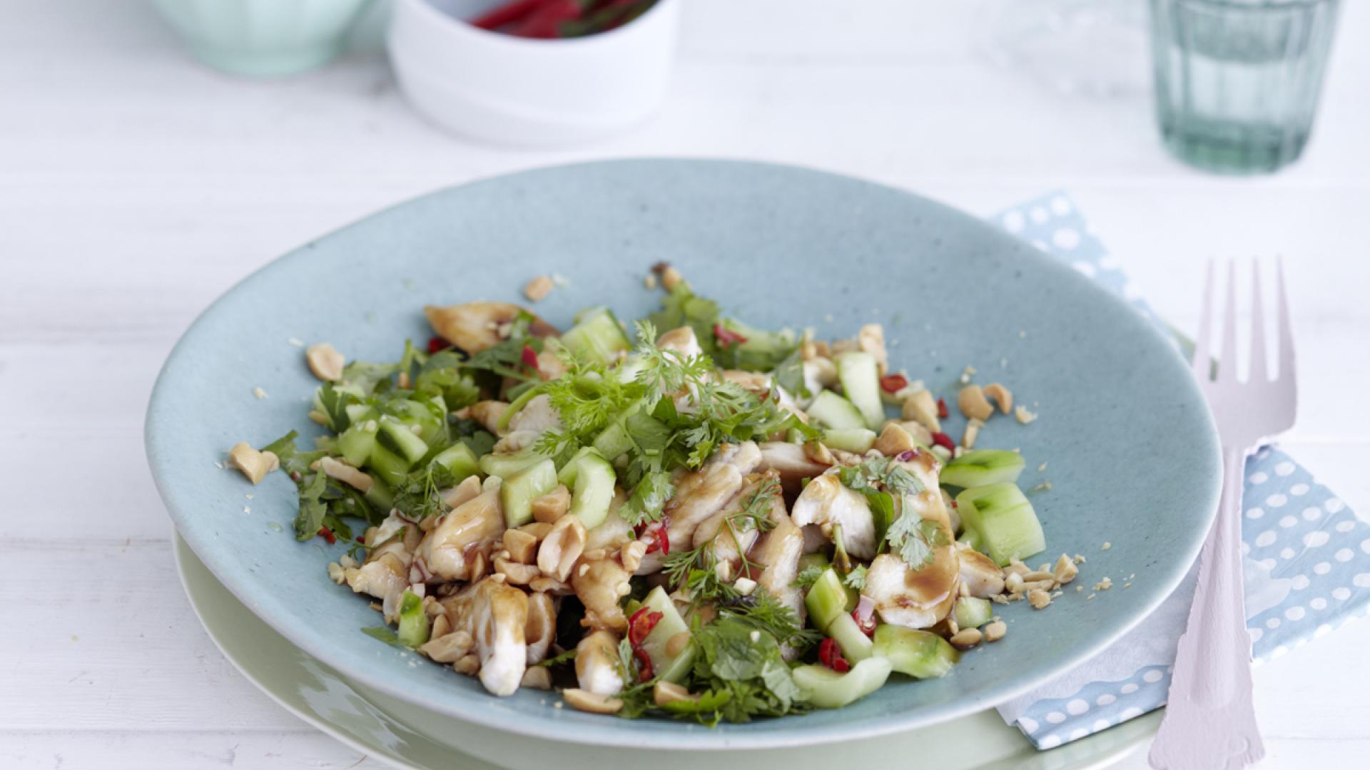 Hähnchensalat mit Thai-Dressing Hähnchensalat mit Thai-Dressing