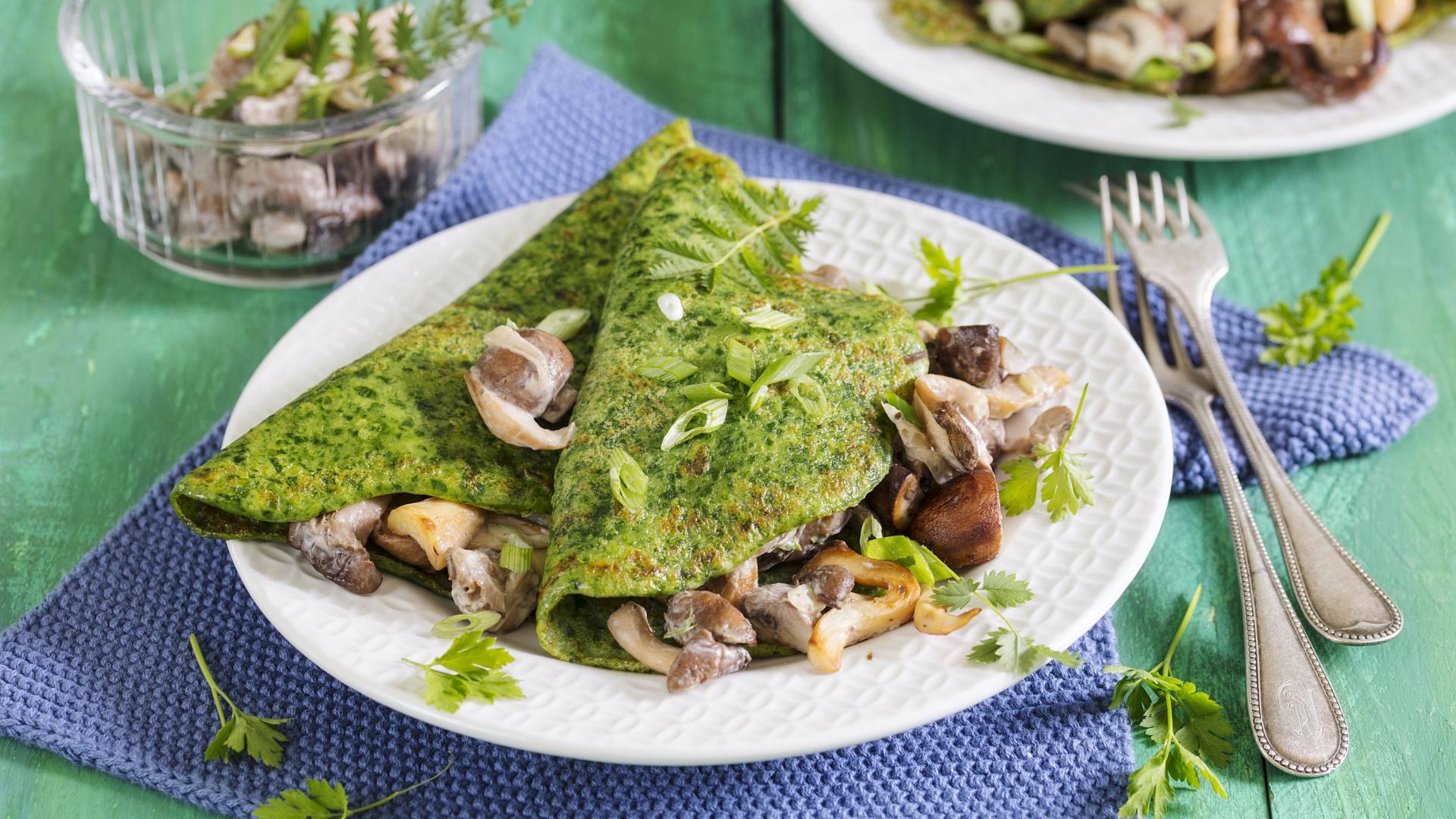 Spinat-Pfannkuchen mit Pilzfüllung