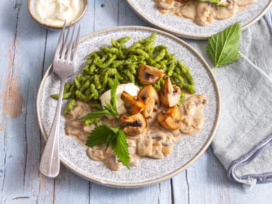 Rezept für Brennnessel-Spätzle mit Pilzrahm ld_seo_title]