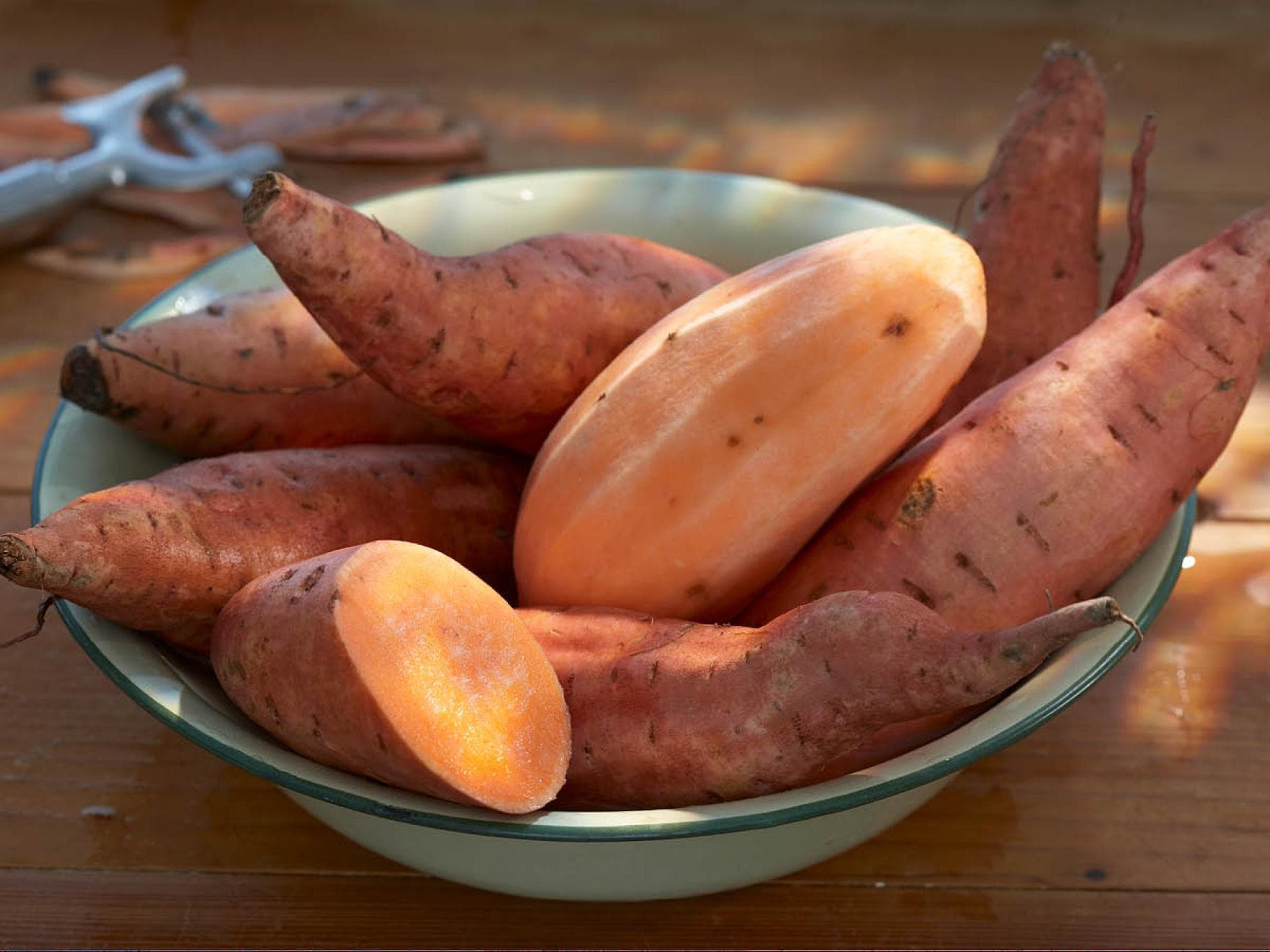 Что такое батат и как его едят. Ямс корнеплод. Дикий батат. Батат оранжевый. Батат шаньдунский.