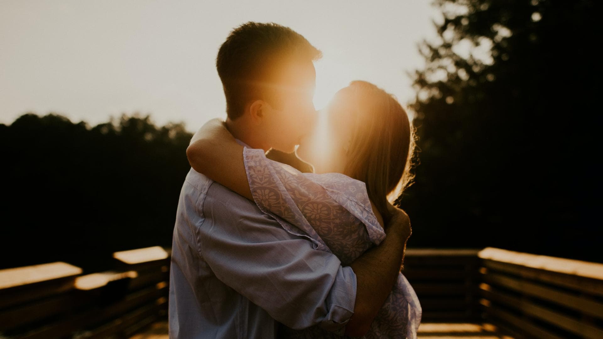 5 Gründe, warum wir täglich küssen sollten