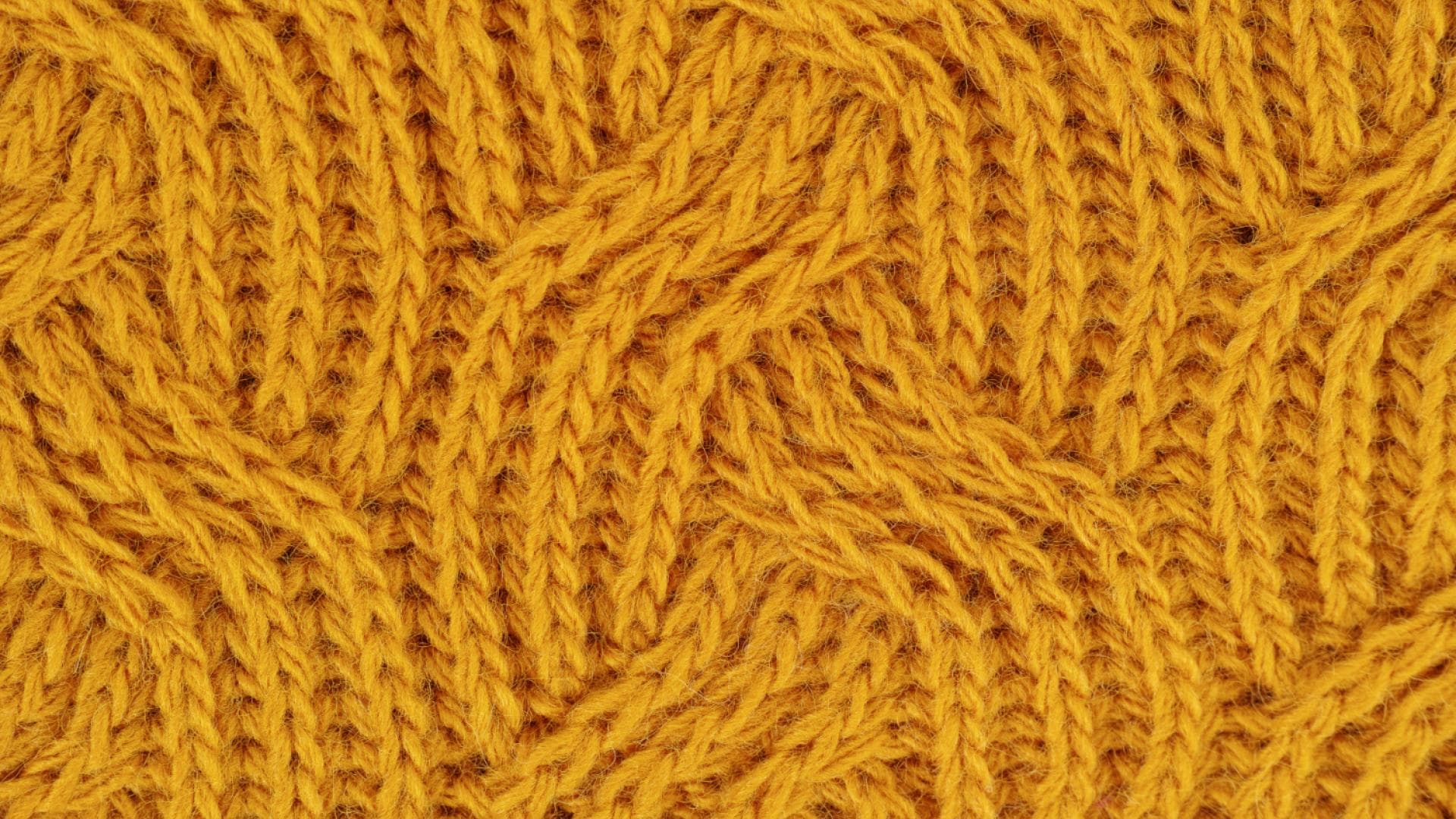 Eingelaufener Pullover: 5 schnelle Tricks für den Notfall