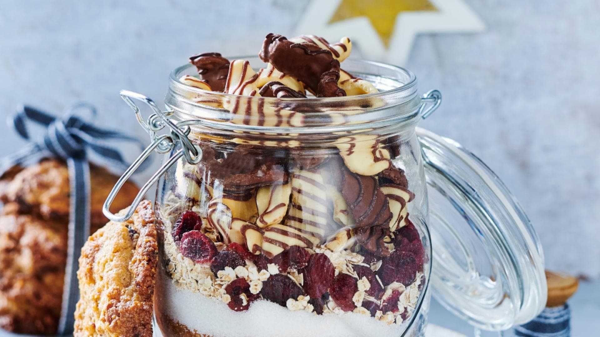 Backmischung für Chocolate Chip-Cookies im Glas