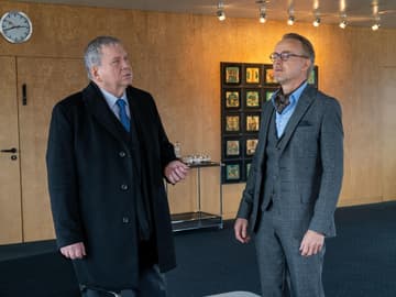 "Der Staatsanwalt Erfolgreich, glücklich, tot"